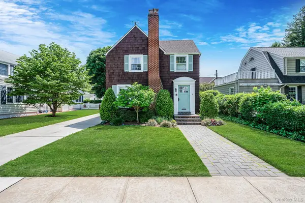 53 Jefferson Street, Garden City, NY 11530