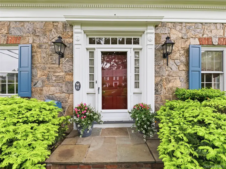 61 Mason Drive, Manhasset, NY 11030 - #3