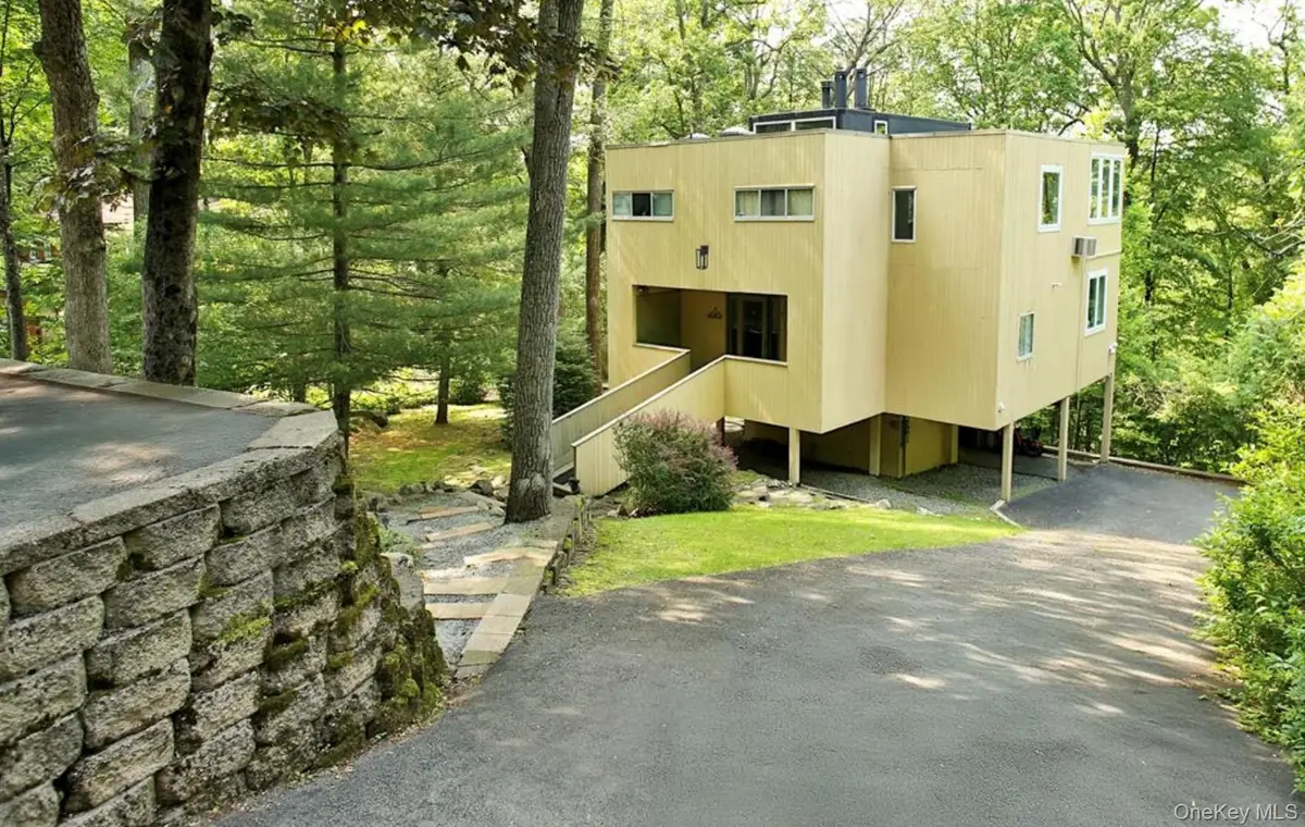 162 Fawn Hill Road, Tuxedo Park, NY 10987 - #1