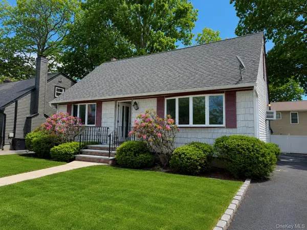 6 Decatur Street, Roosevelt, NY 11575