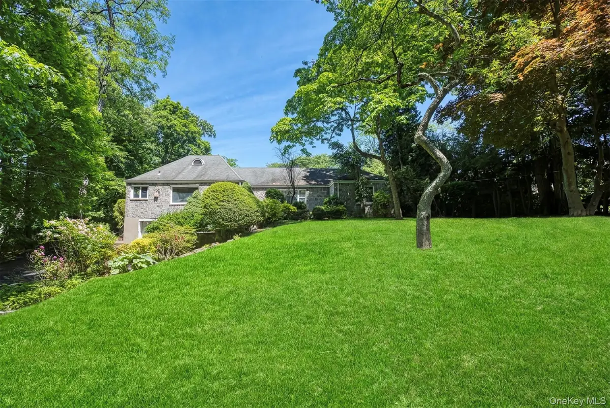 49 The Birches, Roslyn, NY 11576 - #1