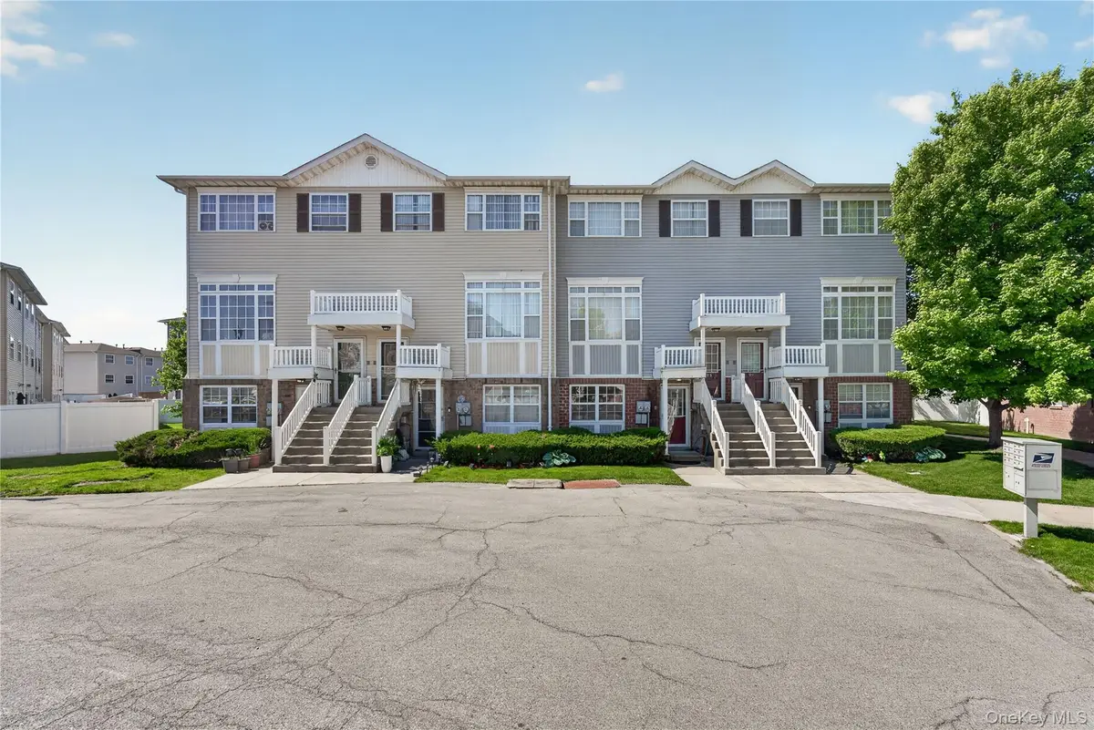 93 Admiral Court, Bronx, NY 10473 - #1