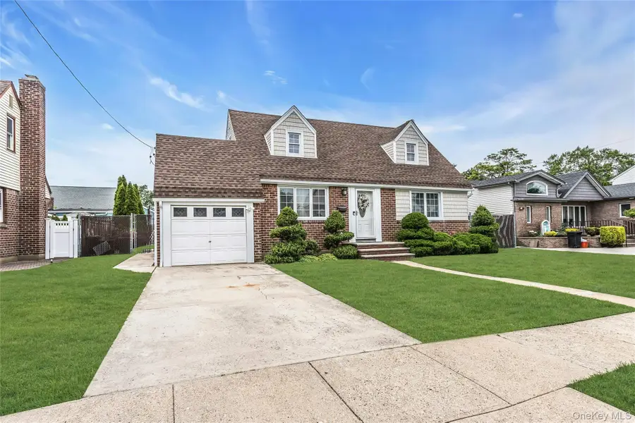178 Guildford Court, West Hempstead, NY 11552 - #2
