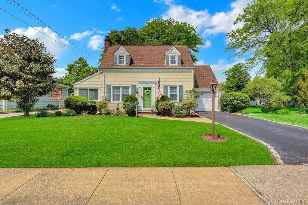 5 Newell Road, Merrick, NY 11566 - #1