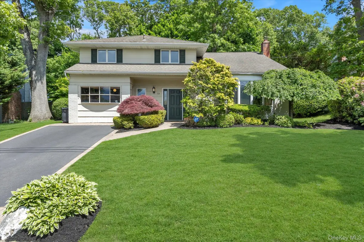 19 Cottage Court, Huntington Station, NY 11746 - #1