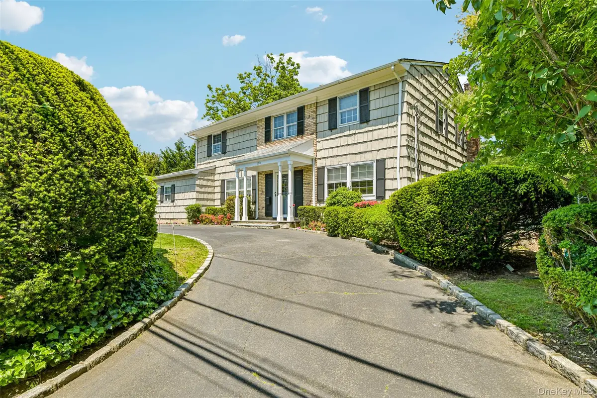 100 Hewlett Neck Road, Woodmere, NY 11598 - #1