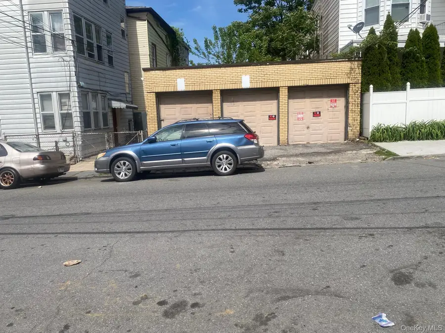 173 Elm Street, Yonkers, NY 10701 - #2