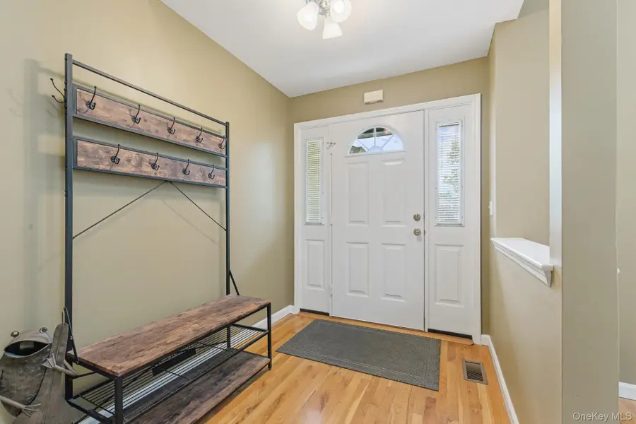 14 Long House Way, Commack, NY 11725 - #3