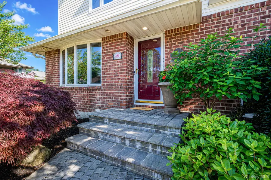 11 Lourae Drive, Massapequa Park, NY 11762 - #2