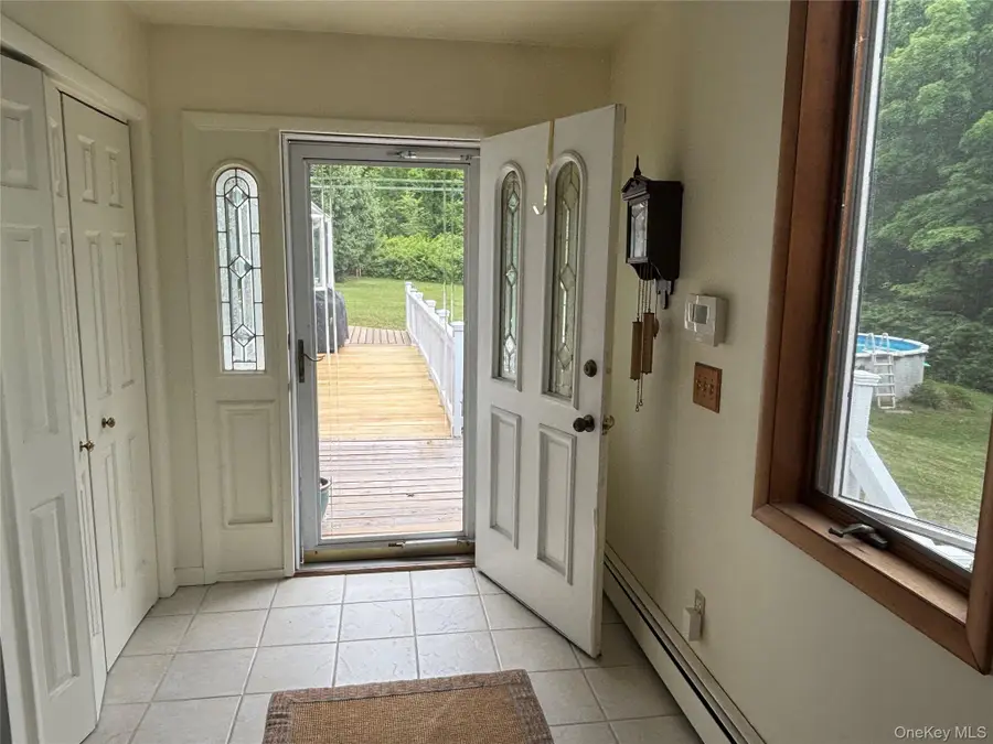 8 Trillium Road, Pleasant Valley, NY 12569 - #3