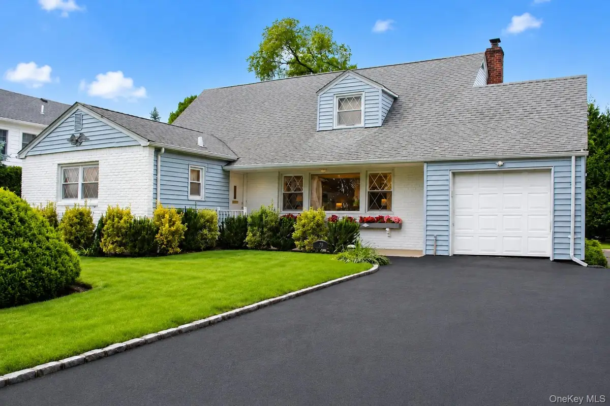 75 Stratford Avenue, Garden City, NY 11530 - #1