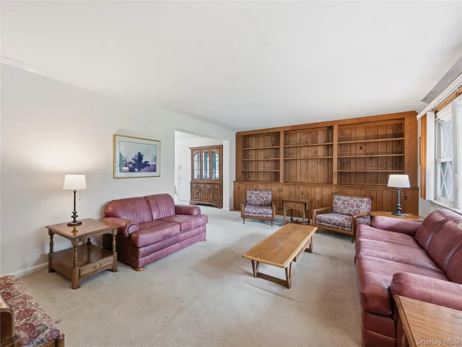 75 Stratford Avenue, Garden City, NY 11530 - #2