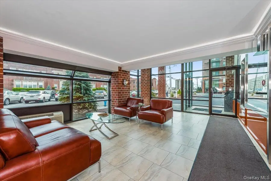 750 W Broadway #3M, Long Beach, NY 11561 - #2