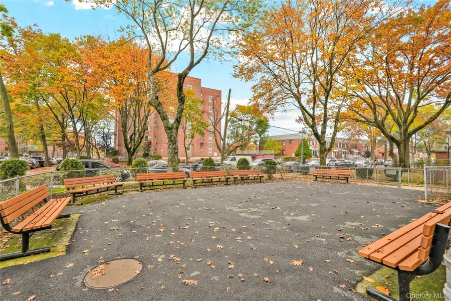 27-05 Parsons Boulevard #6F, Flushing, NY 11354 - #2