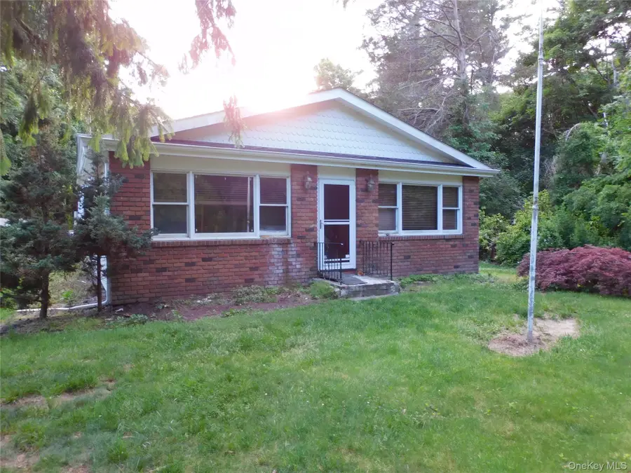 40 Wood Road, Centereach, NY 11720 - #2