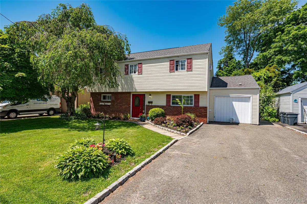 533 5th Street, East Northport, NY 11731 - #1
