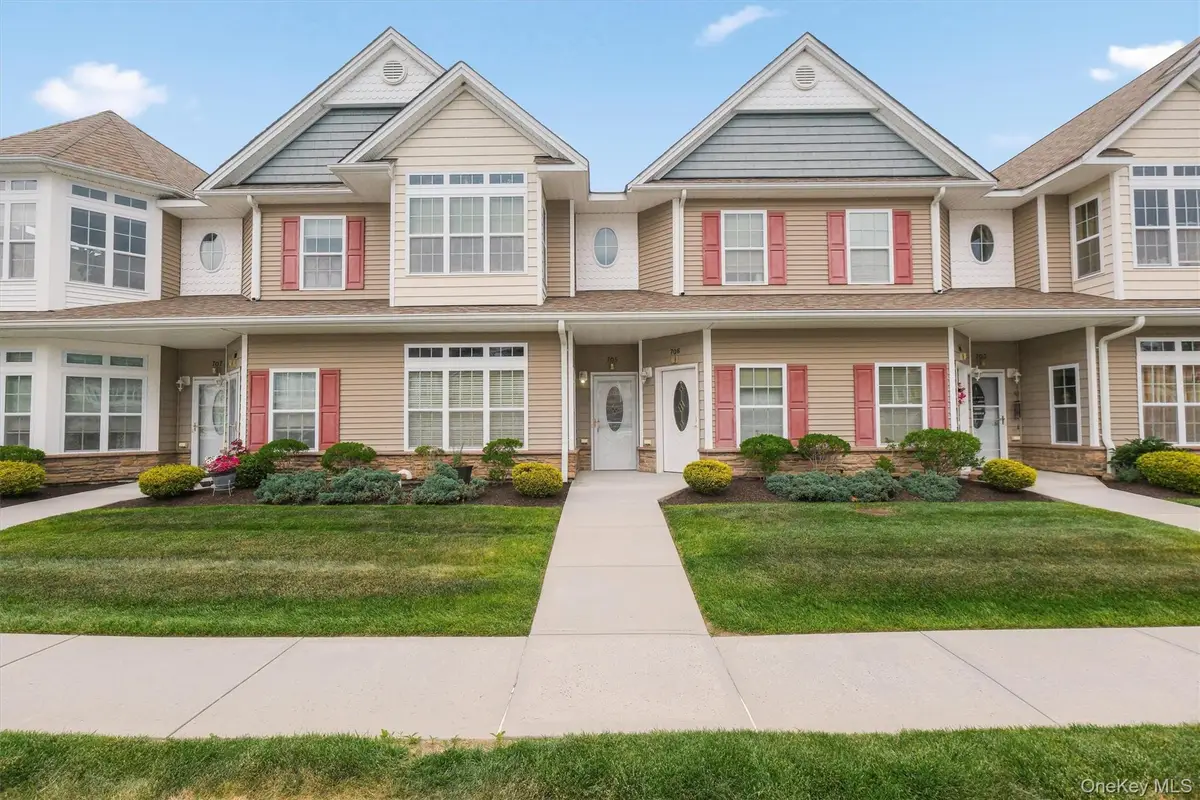 705 Egrets Landing, Carmel, NY 10512 - #1