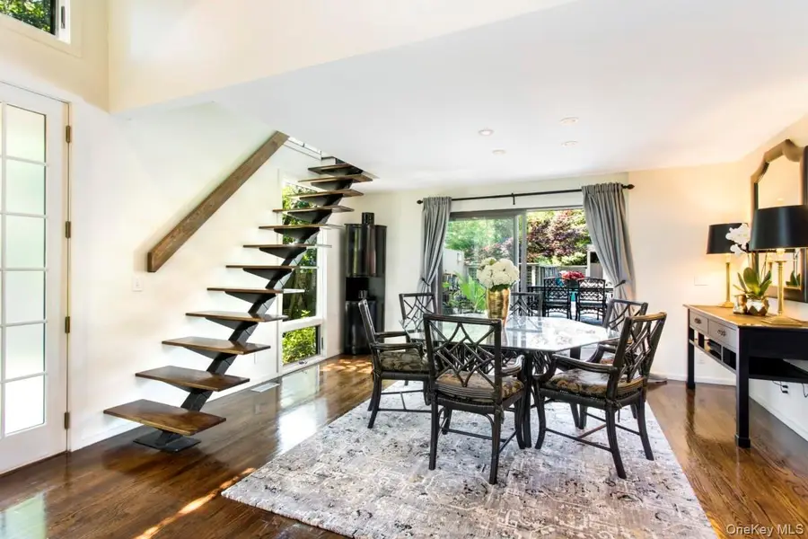 605 Shore Walk, Sayville, NY 11782 - #3