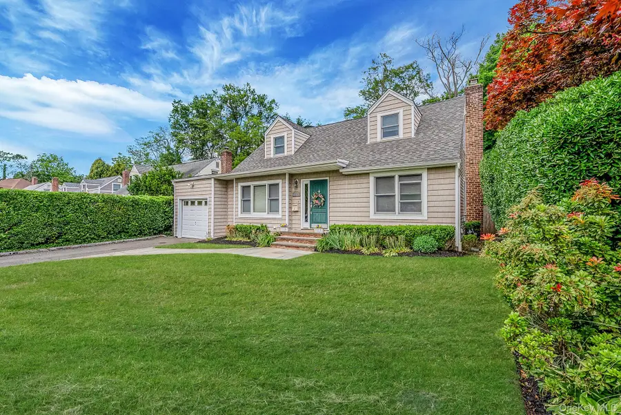 10 Radcliff Boulevard, Glen Head, NY 11545 - #2