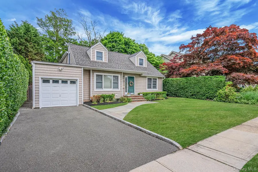 10 Radcliff Boulevard, Glen Head, NY 11545 - #3