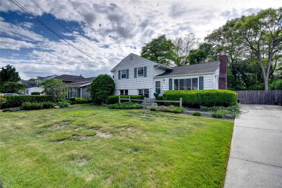 714 Tanglewood Road, West Islip, NY 11795 - #3