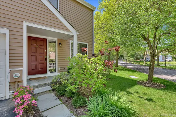 127 Stone Bridge Square, Chappaqua, NY 10514