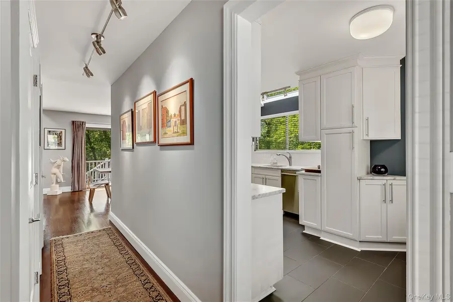 127 Stone Bridge Square, Chappaqua, NY 10514 - #2