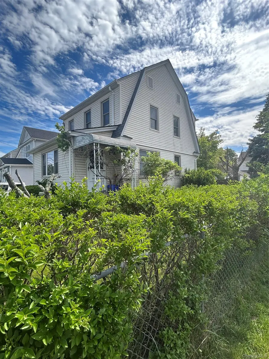 114 Elmwood Street, Valley Stream, NY 11581 - #2