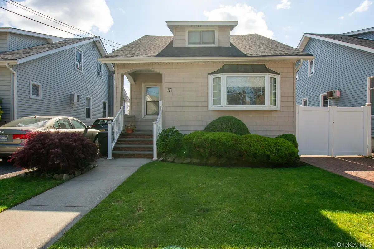 51 Hoffman Street, Franklin Square, NY 11010 - #1