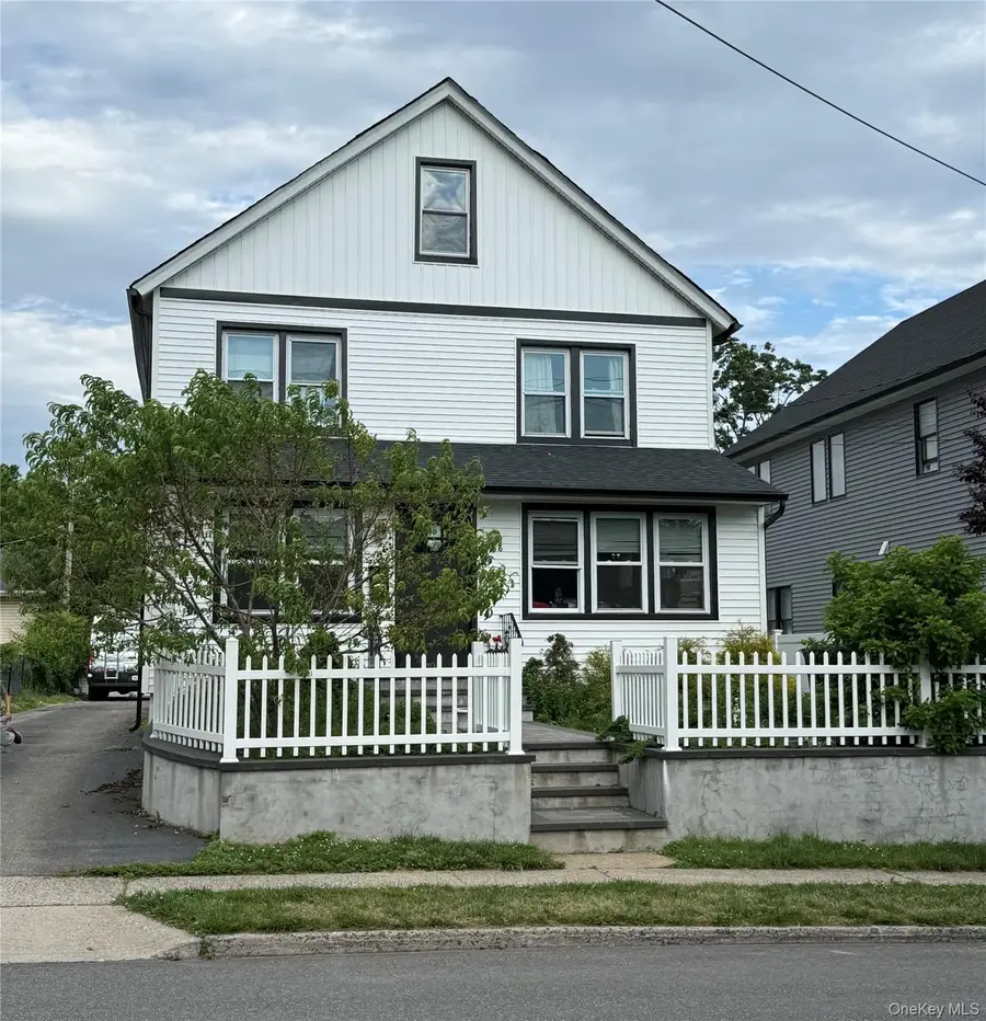 168 Jefferson Avenue, Roslyn Heights, NY 11577 - #3