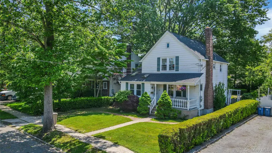 38 Macgregor Avenue, Roslyn Heights, NY 11577 - #2