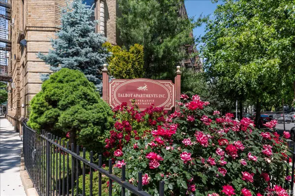 83-52 Talbot Street #6H, Kew Gardens, NY 11415