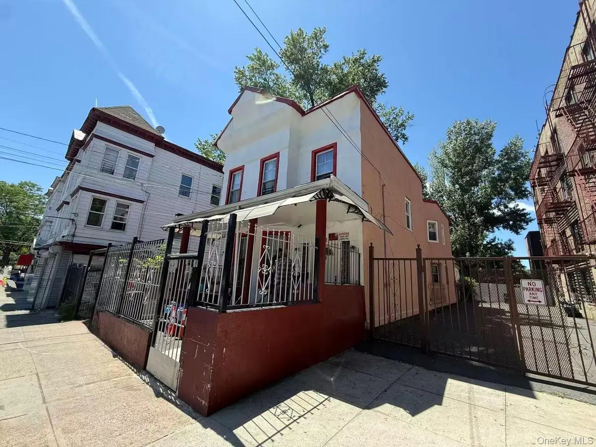 3935 Barnes Avenue, Bronx, NY 10466 - #1