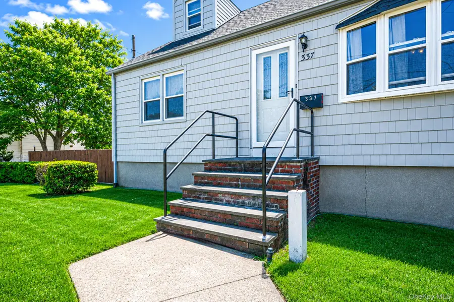 337 S 14th Street, Lindenhurst, NY 11757 - #3