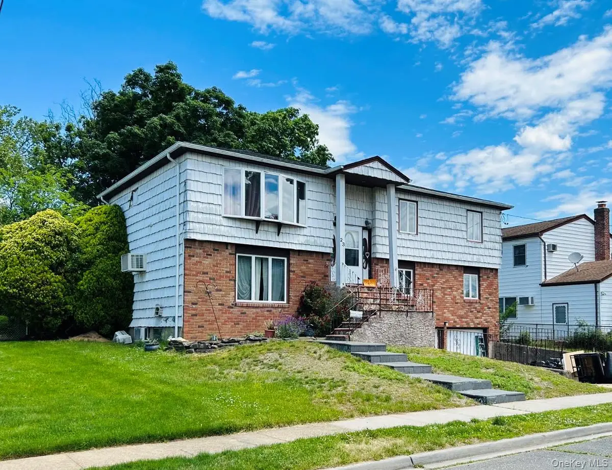 23 3rd Avenue, Farmingdale, NY 11735 - #1