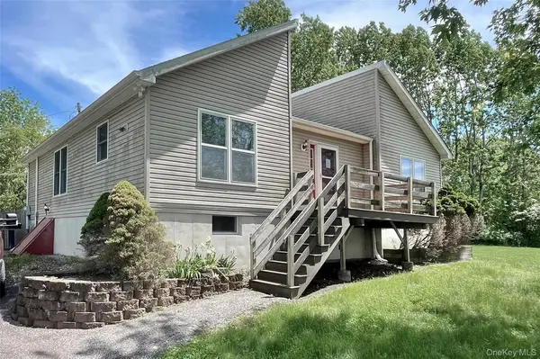 98 Oil City Road, Pine Island, NY 10969