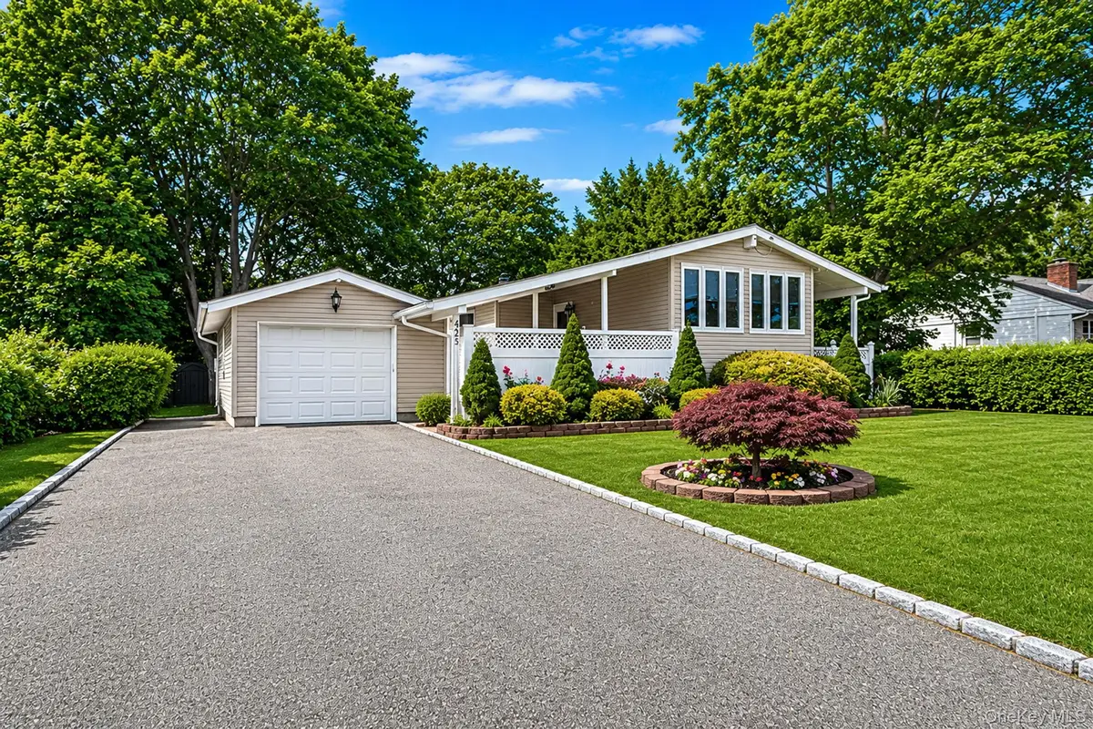 425 Old Country Road, Deer Park, NY 11729 - #1