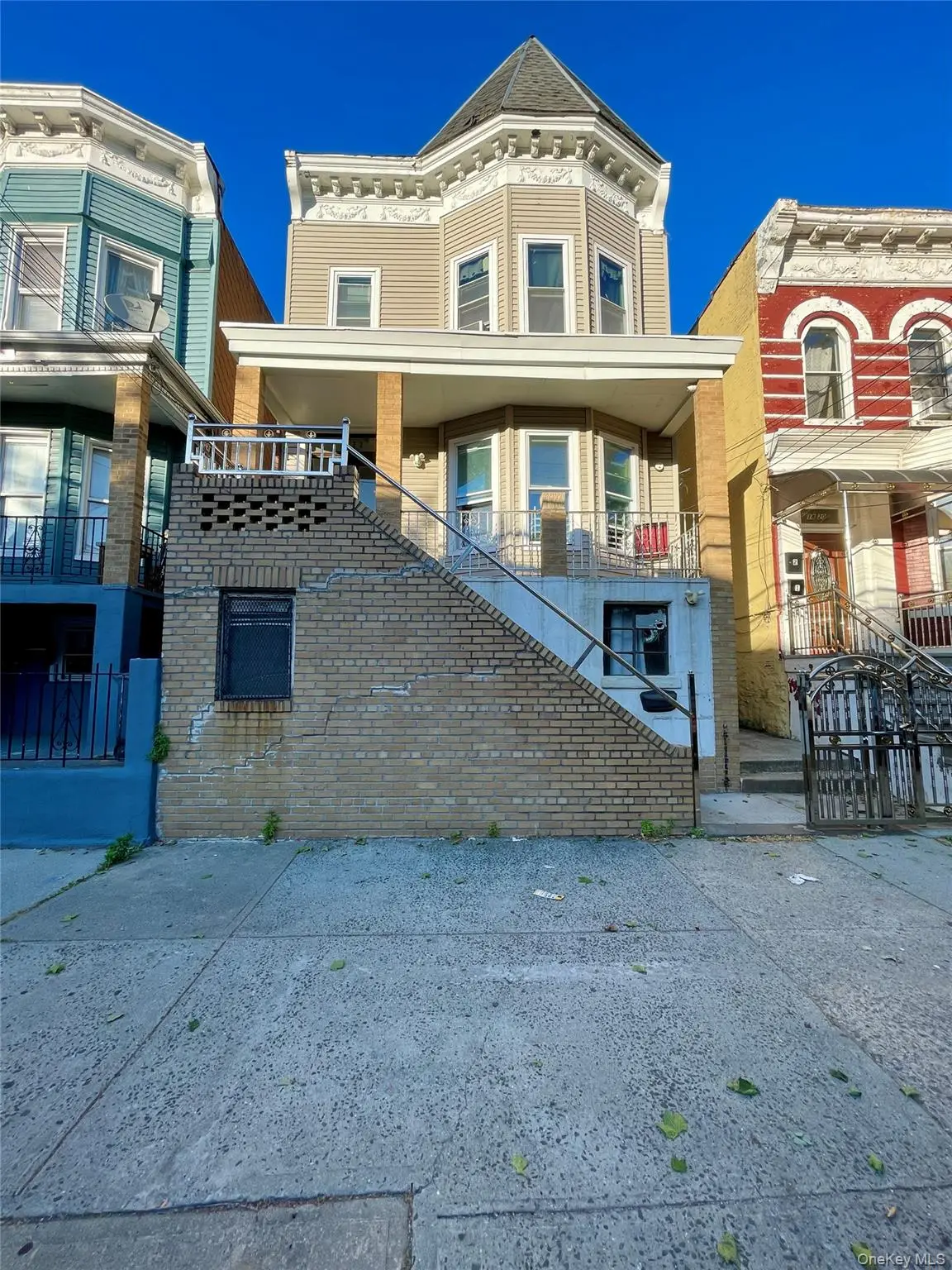 1822 Hunt Avenue, Bronx, NY 10462 - #1