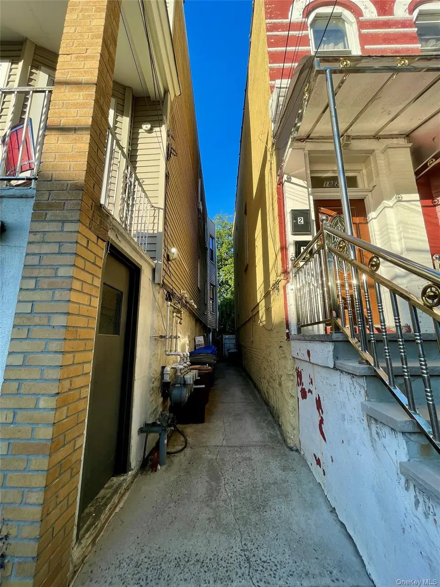 1822 Hunt Avenue, Bronx, NY 10462 - #3