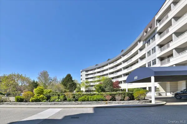 100 Harborview Drive #555, Port Washington, NY 11050