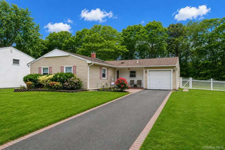 154 Spiral Road, Holtsville, NY 11742 - #2