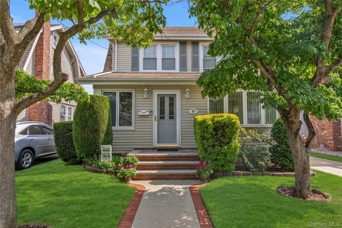 57 Malden Avenue, Lynbrook, NY 11563 - #1