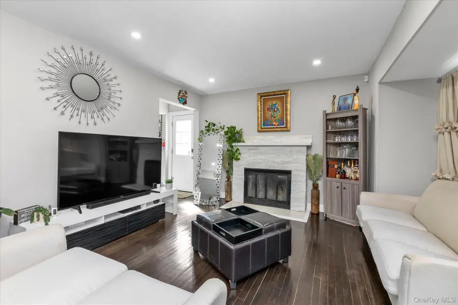 4 Lido Parkway, Lindenhurst, NY 11757 - #2