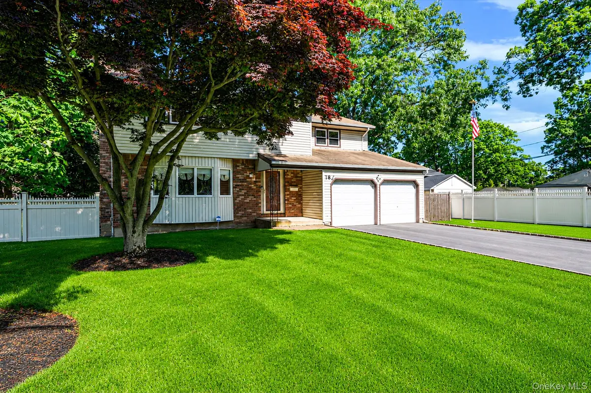 18 Deer Park Boulevard, Deer Park, NY 11729 - #1