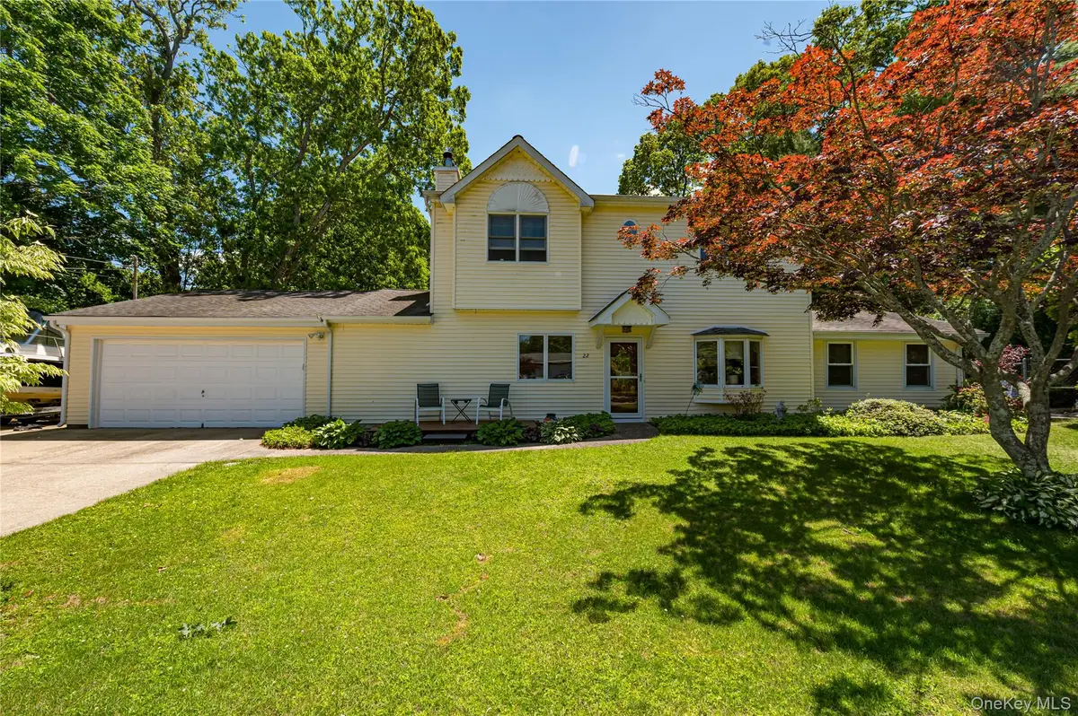 22 Vine Street, Centereach, NY 11720 - #1