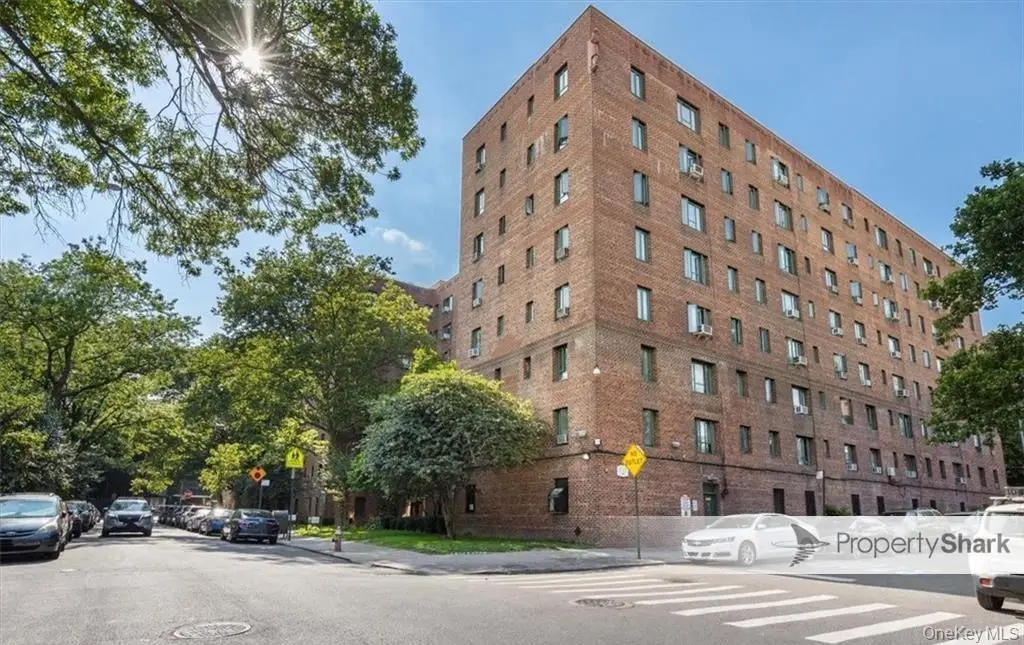 14 Metropolitan Oval #1C, Bronx, NY 10462 - #1