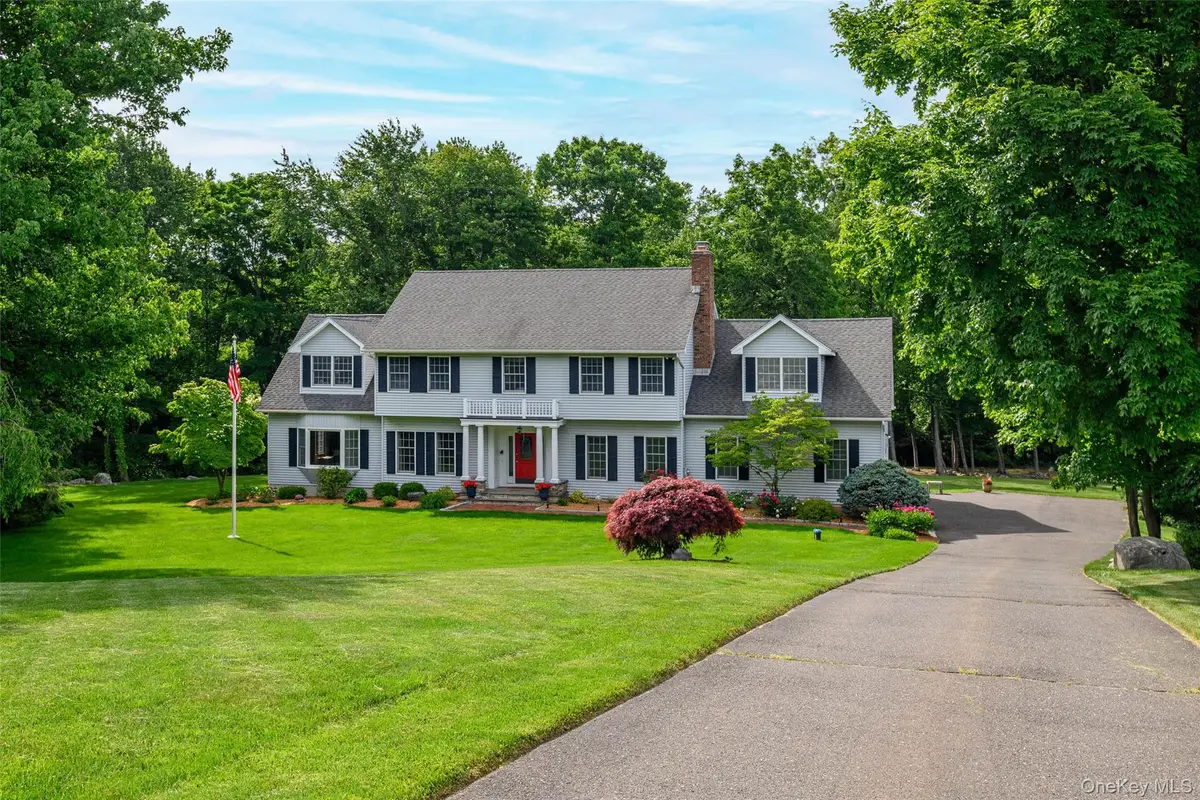 7 Huntington Connecticut Lane, New Fairfield, CT 06812 - #1