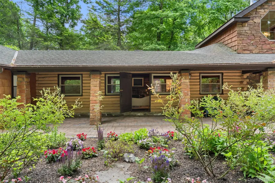 25 Cabin Ridge Road, Chappaqua, NY 10514 - #2