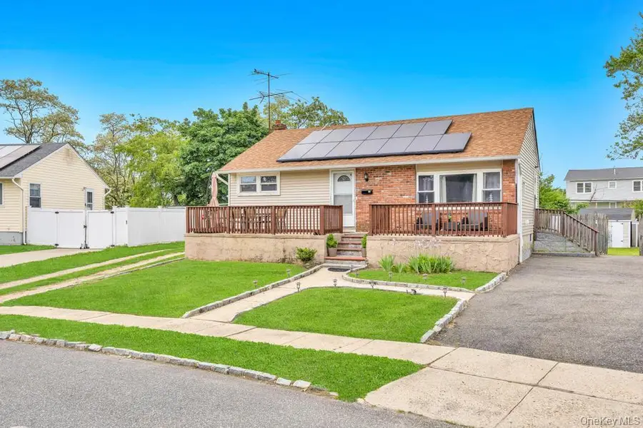 12 Avon Drive, Amityville, NY 11701 - #2
