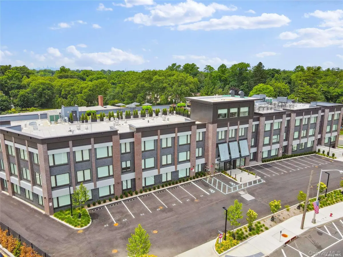 218 Middle Neck Road #213, Great Neck, NY 11021 - #1